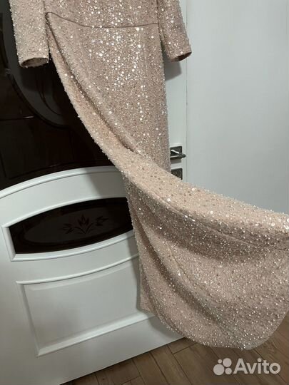 Вечернее платье