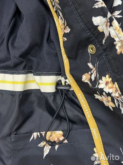 Плащ женский