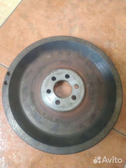 Маховик 030105271D Шкода Октавия А5, VW, Ауди