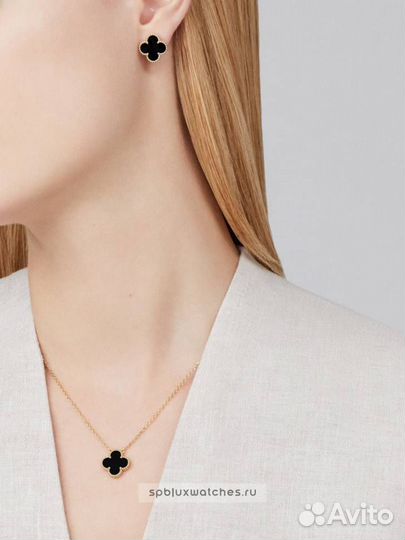 Ванклиф гвоздики с черной вставкой