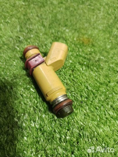 Форсунка Volvo S40 седан 2.4 B5244S 2008