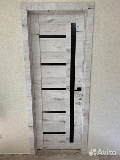 Дверь стеклянная межкомнатная лофт