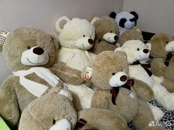 Медведь плюшeвый