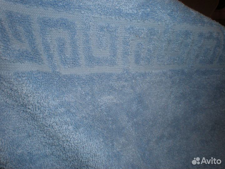 Набор махровых полотенец в коробке. Туркменистан