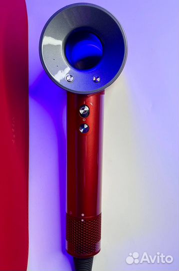 Фен Dyson HD08 с кейсом в красном цвете