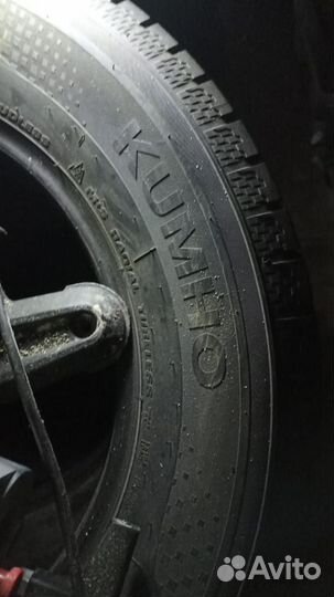 Kumho WinterCraft Ice Wi51 235/65 R17 108T