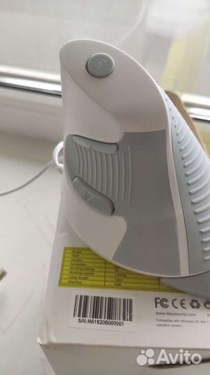 Мышь вертикальная Delux