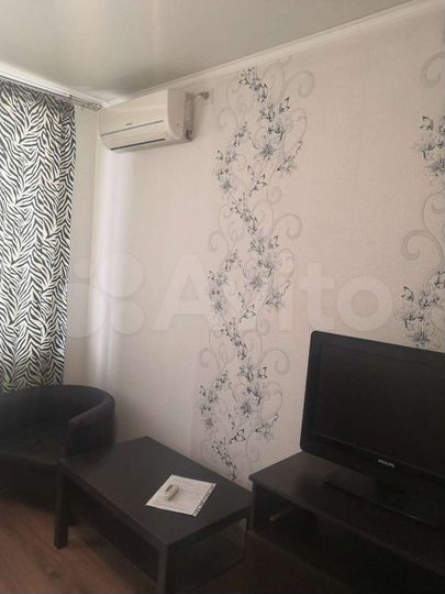 2-к. квартира, 52 м², 1/9 эт.