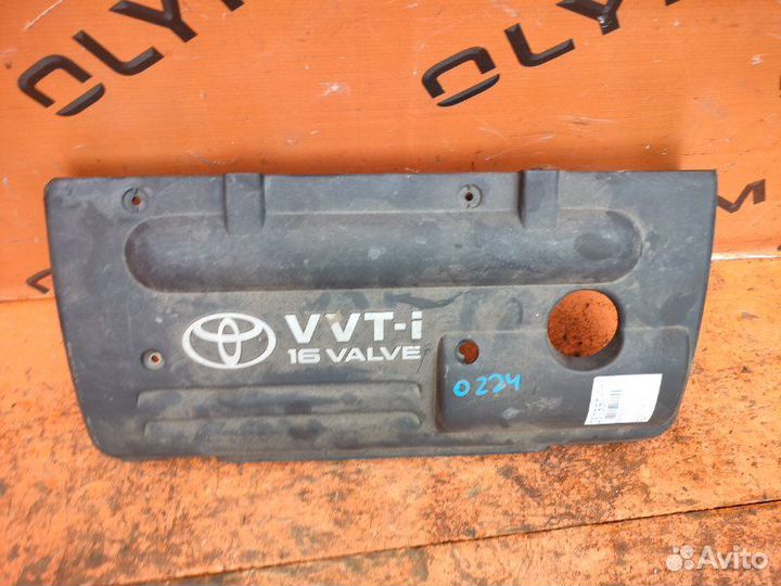 Крышка двс декоративная Toyota Premio ZZT240