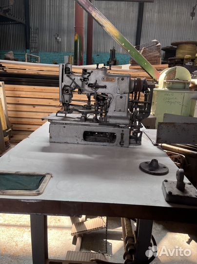 Швейная машинка петельная для пуговиц