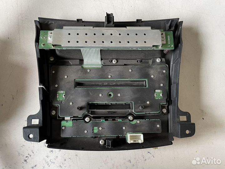 Панель управления магнитолы Outlander XL