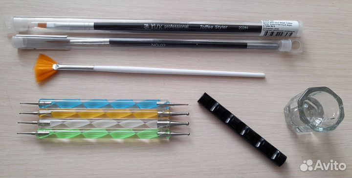 Кисти и дотс для маникюра