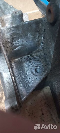 Кронштейн генератора Volkswagen Passat B5+