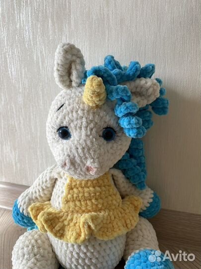 Вязаная игрушка ручной работы