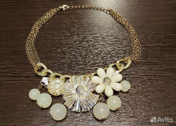 Колье ожерелье