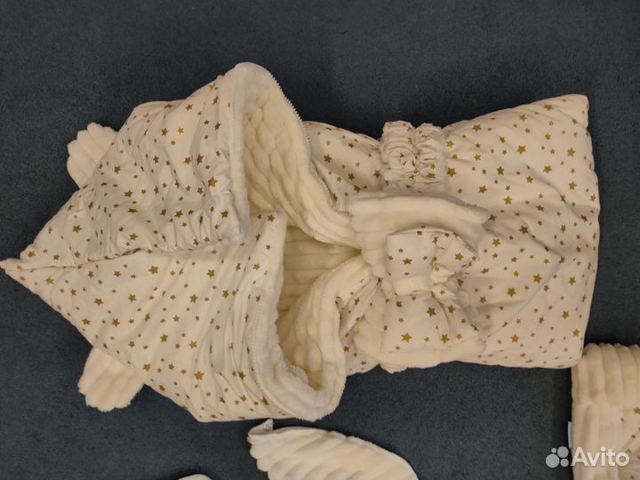 Конверт на выписку, комбинезон, шапочка, одеялко