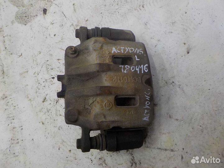 Суппорт ssangyong actyon передний левый