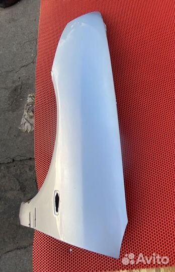 Крыло переднее левое Mitsubishi Carisma рестайл