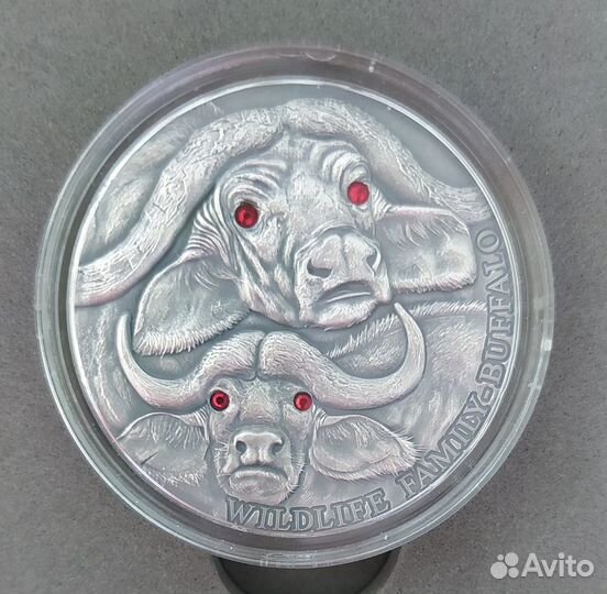 Монета 1 доллар Ниуэ 2014 Буйволы Серебро