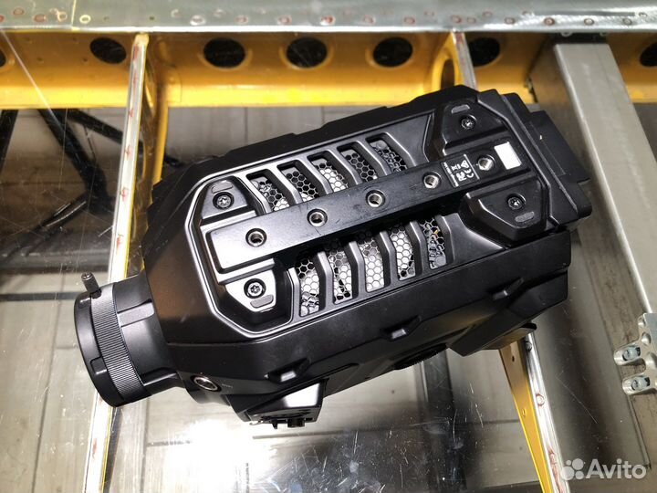 Blackmagic ursa mini 4.6k pro b4/ef