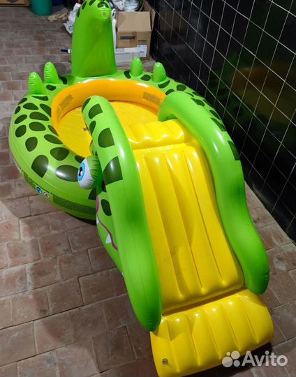 Надувной бассейн с горкой Intex Игровой центр Крок