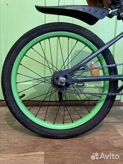 Велосипед safari proff neon. Диаметр 18 дюймов