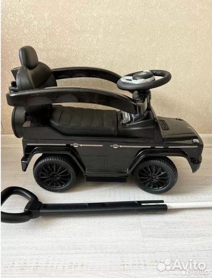 Машинка каталка,с ручкой