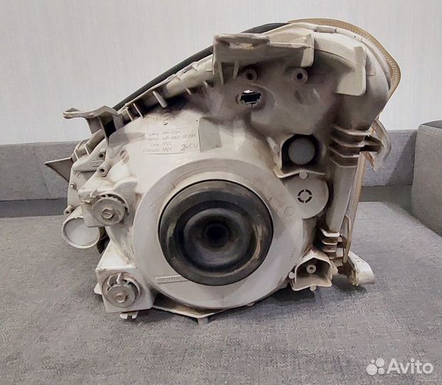 Фара Toyota Premio 240