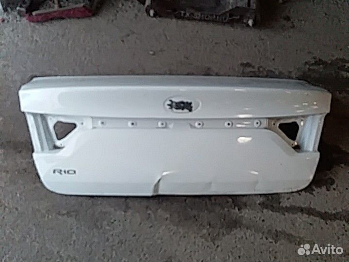 Крышка багажника KIA Rio с 2017