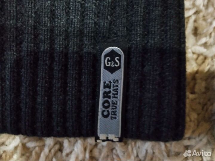 Мужская шапка в отличном состоянии