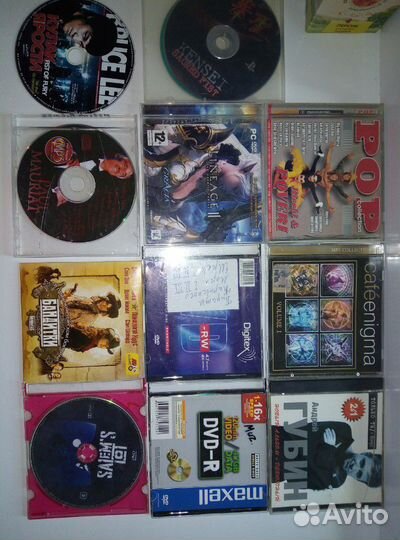 Видео и аудио диски(фильмы, мультфильмы, две игры