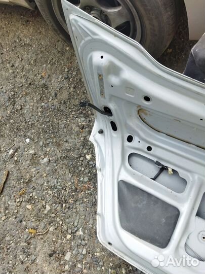 Крышка багажника Тойота спринтер ае110