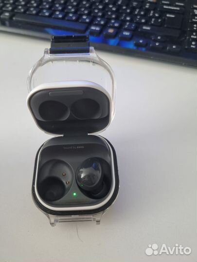 Беспроводные наушники Samsung Galaxy Buds2