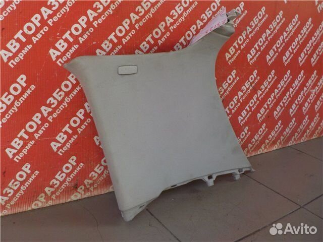 Накладка стойки задняя правая Volkswagen Golf plus