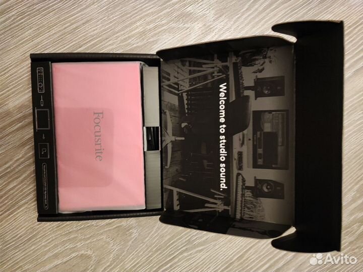 Focusrite Scarlett 2i2 4th Gen звуковая карта