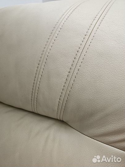 Угловой диван из натуральной кожи бу