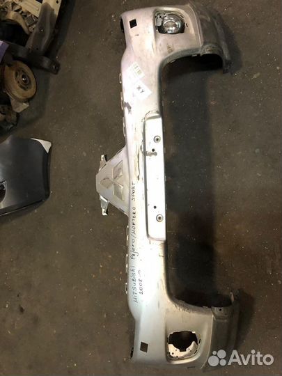 Mitsubishi Pajero/Montero Sport бампер передний