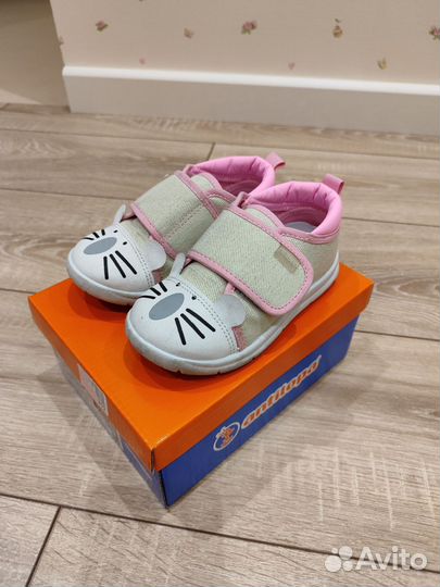 Обувь для девочки 24-25