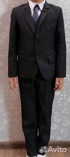 Для мальчика костюм тройка