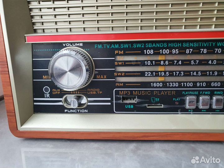 Проигрыватель универсальный