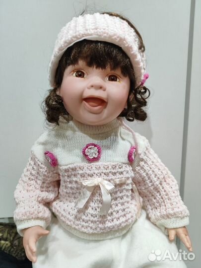 Кукла виниловая