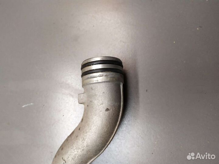 Трубка охлаждения двигателя Porsche Cayenne 4.5