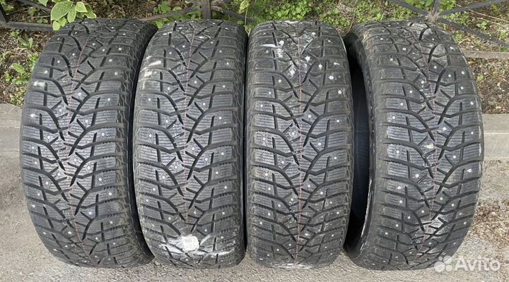 Bridgestone Blizzak Spike-02 SUV 275/55 R20