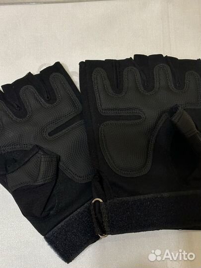 Перчатки без пальцев