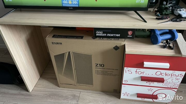 Детский письменный стол