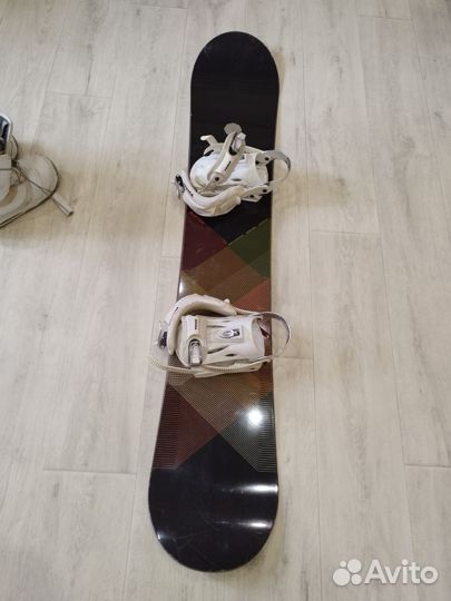 Сноуборд и ботинки для сноуборда