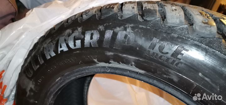Goodyear Ultragrip Ice Arctic 225/55 R17