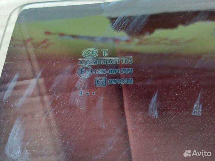 Стекло двери заднее левое Ваз LADA 2114 хэтчбек