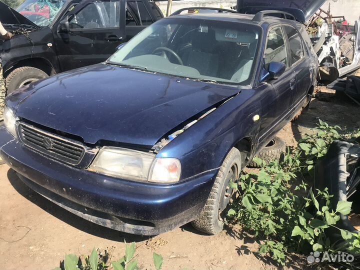 Стёкла боковые на Suzuki Cultus 1996г(универсал)