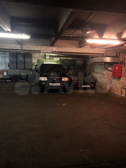 Машиноместо, 13 м²